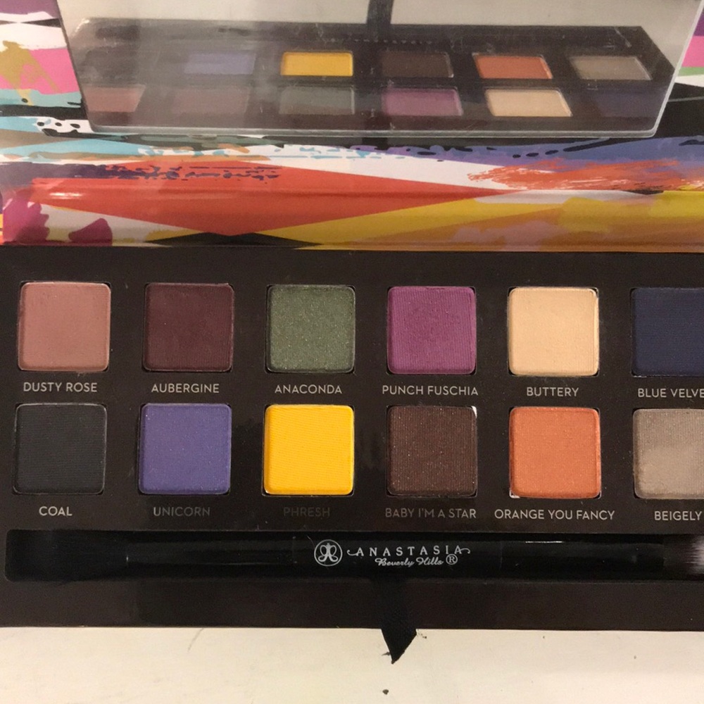 Sold ABH palette ls